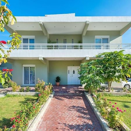 Greek Style Ground Floor Apartment & Pool 伊利索斯 外观 照片