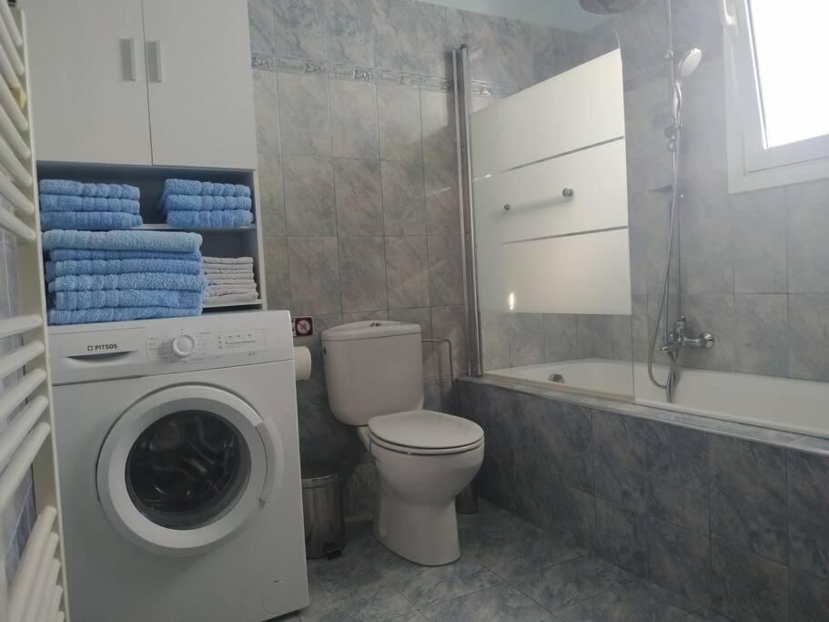 Greek Style Ground Floor Apartment & Pool 伊利索斯 外观 照片
