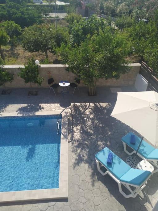 Greek Style Ground Floor Apartment & Pool 伊利索斯 外观 照片