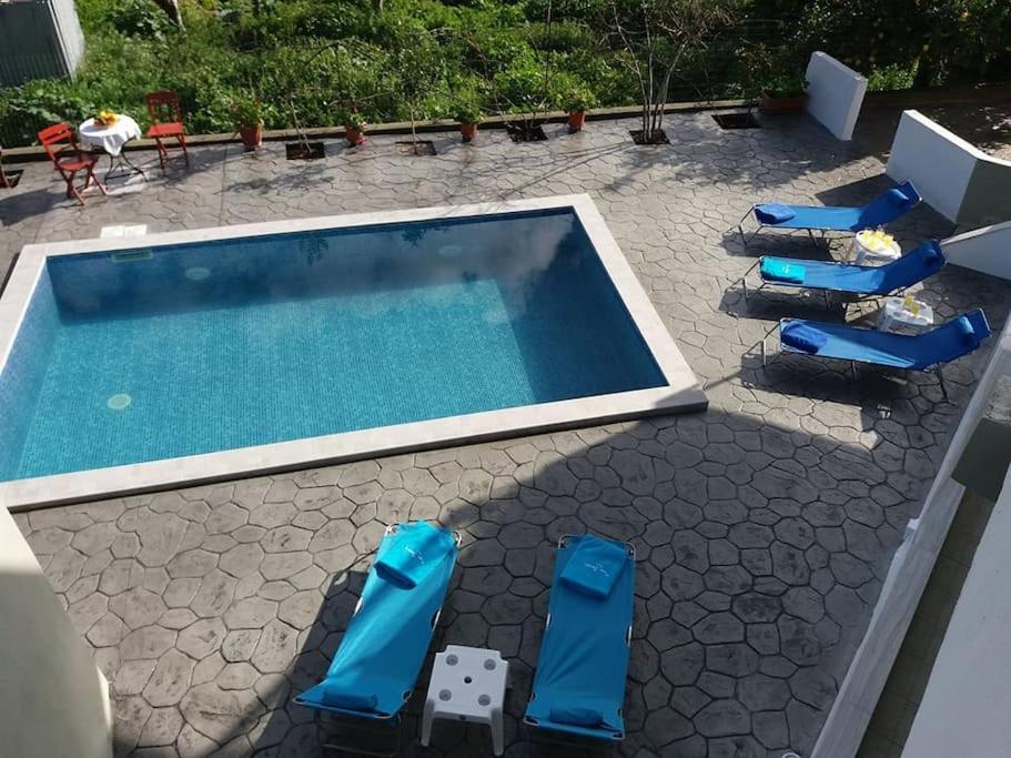 Greek Style Ground Floor Apartment & Pool 伊利索斯 外观 照片