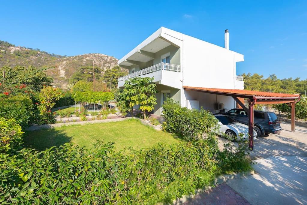 Greek Style Ground Floor Apartment & Pool 伊利索斯 外观 照片