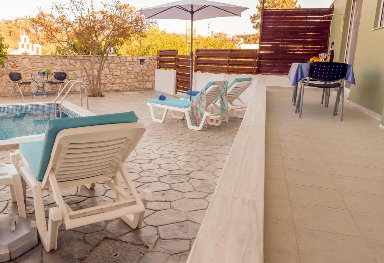 Greek Style Ground Floor Apartment & Pool 伊利索斯 外观 照片